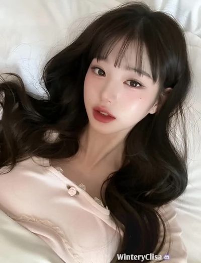 Wonyoung - play with pussy