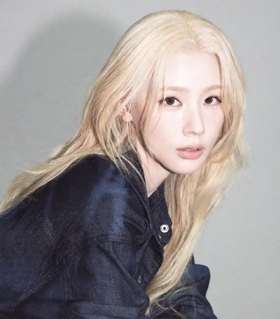 Miyeon - threesome