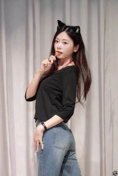 JiU - pussy licking