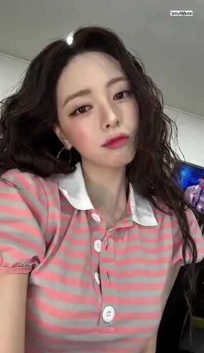 Yuna - shows tits