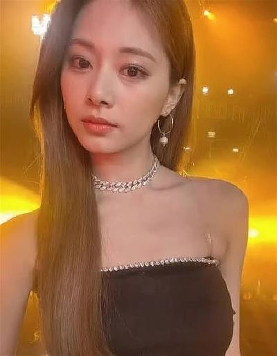 Tzuyu - pov blowjob