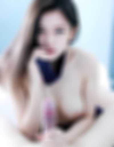 Yujin - gives handjob