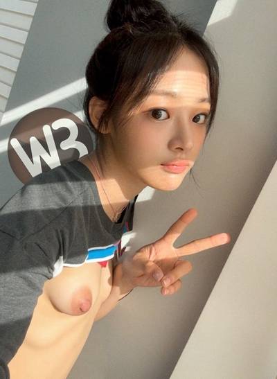 Minji - naked