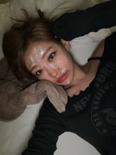 Julie - cum on face