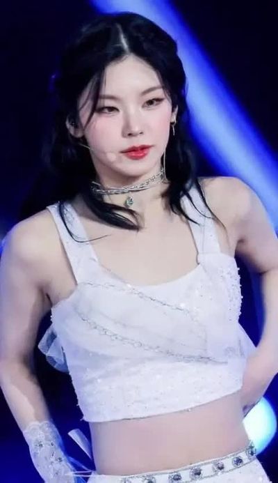 Yeji - naked