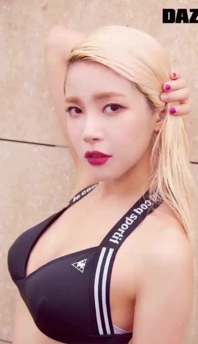 Solar - shows boobs