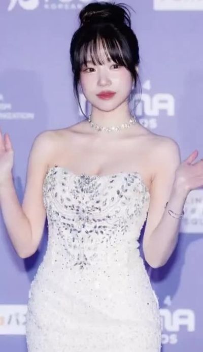 Yuri - shows tits