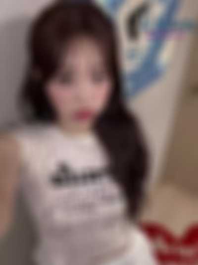 Chuu - cum on face