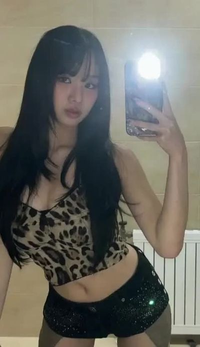 Natty - shows boobs