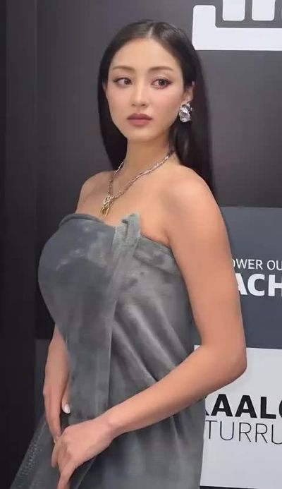 Jihyo - big boobs