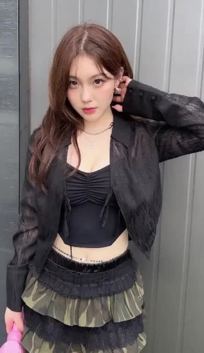 Chaehyun - shows boobs