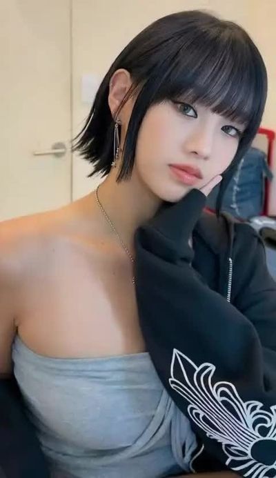 Natty - shows boobs