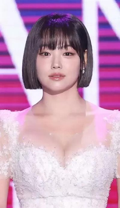 Mina - shows boobs