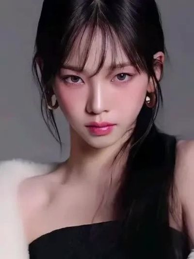 Karina - facial