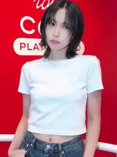 Mina - shows tits