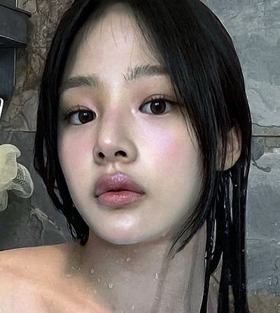 Minji - nude
