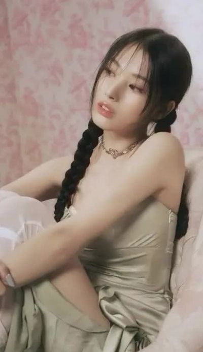 Jinni - big boobs