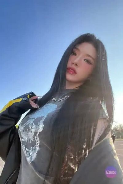 Xinyu - blowjob