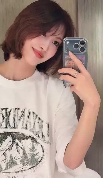 Jihyo - double blowjob