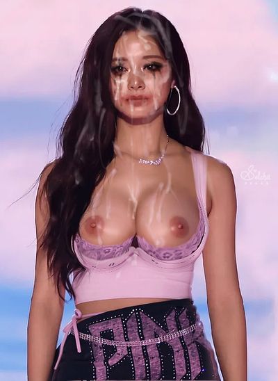 Tzuyu - Nude bra