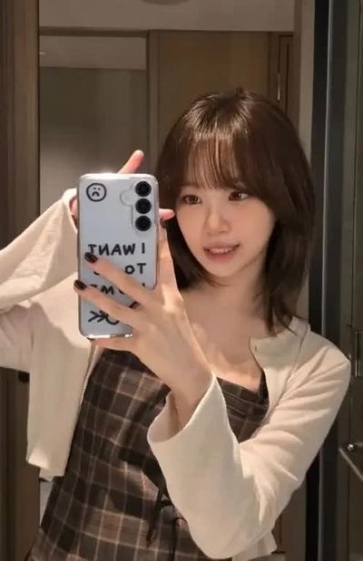 Chaewon - sucking cock