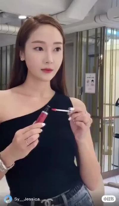 Jessica - riding on dick
