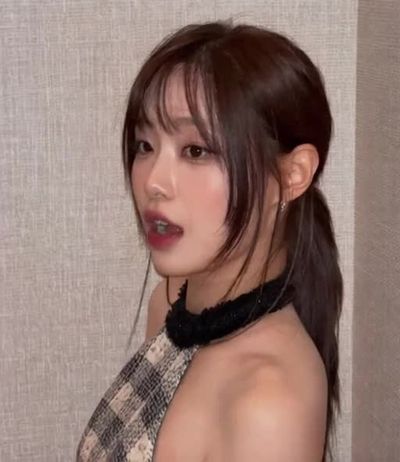 Chuu - sucking cock