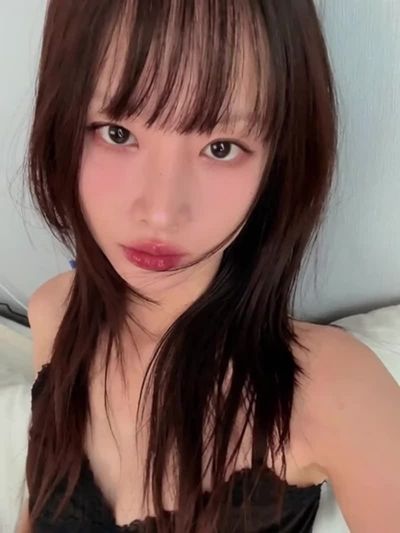 SeolA - touch tits