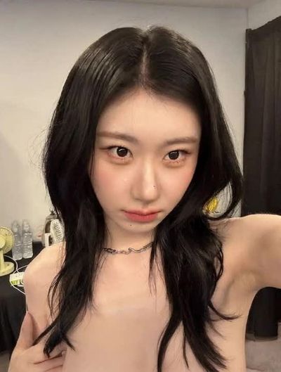 Chaeryeong - blowjob