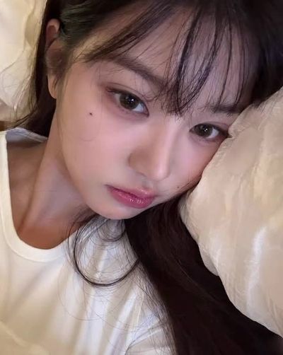 Wonyoung - sucking deep