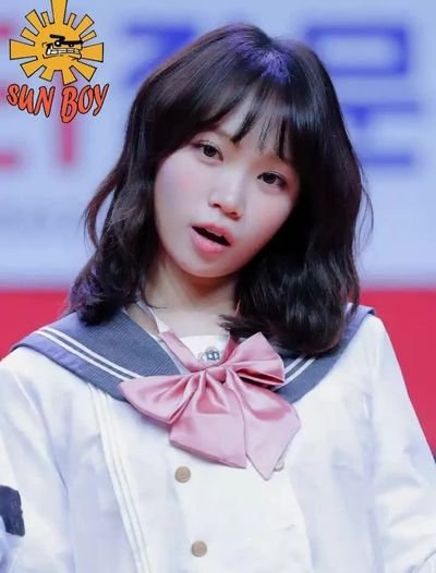 Chaewon - sucking cock