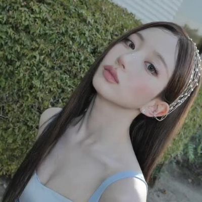 Haewon - sucking deep