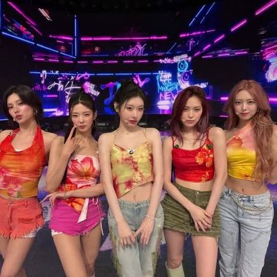 ITZY - nude