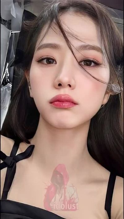 Jisoo - cum on face