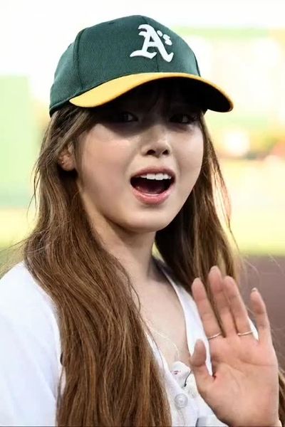 Jiwoo - facial