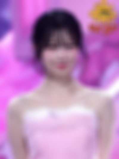 Jiheon - shows tits