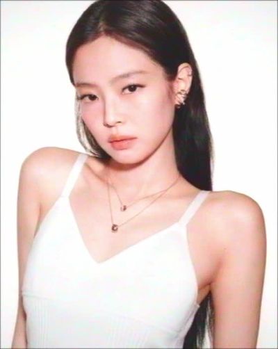 Jennie - nude