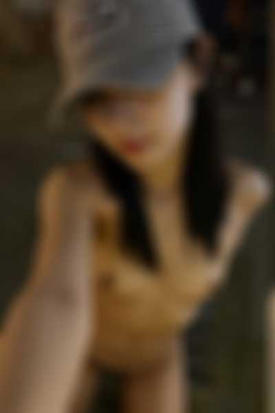 Tzuyu - nude