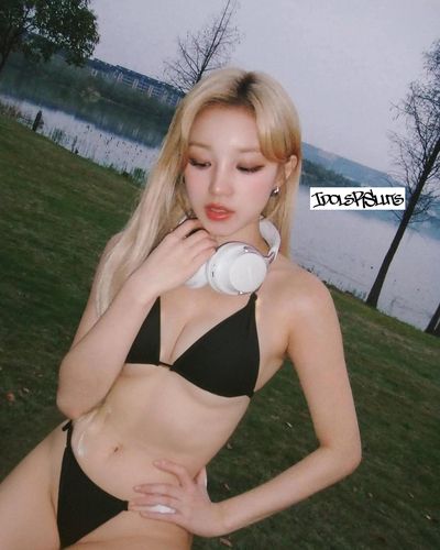 Yuqi - softcore