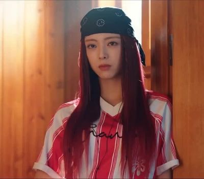 Yuna - shows tits