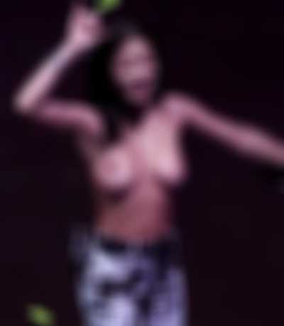 Jihyo - shows boobs