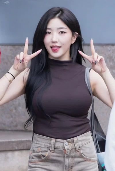 Sohyun - boobs massage