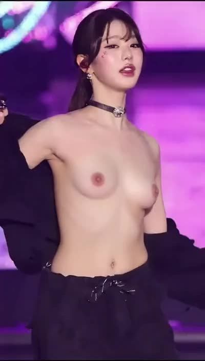 Wonyoung - naked