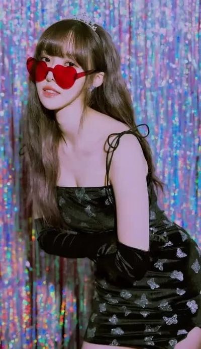 Yuju - nude
