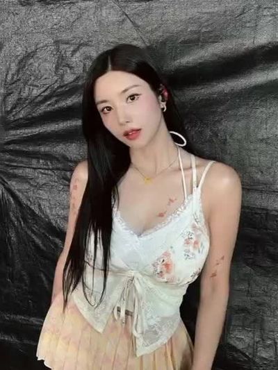 Eunbi - titjob