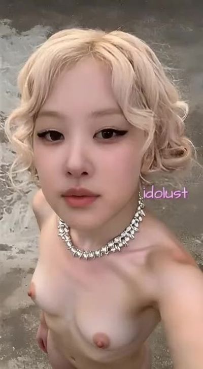 Rose - cum in mouth