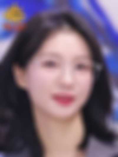 YooA - facial