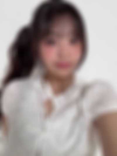 Siyeon - interracial