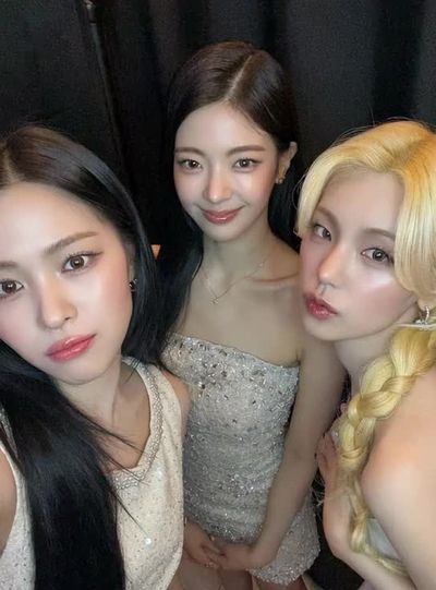 ITZY - naked