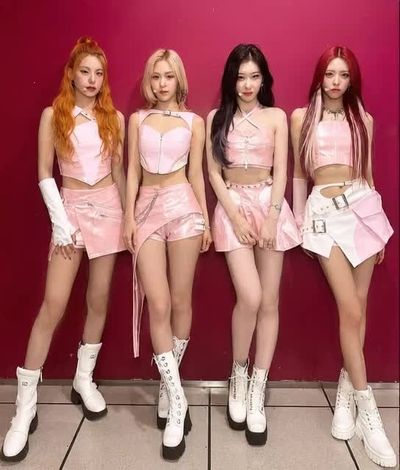 ITZY - naked